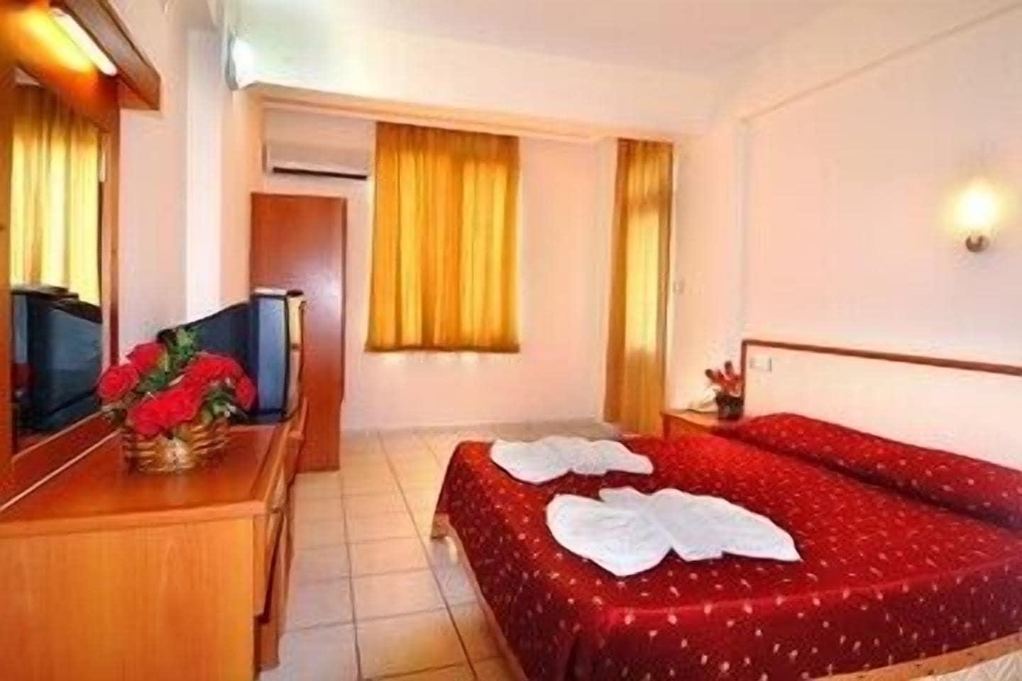 Hedef Kleopatra Golden Sun Hotel Аланя Екстериор снимка