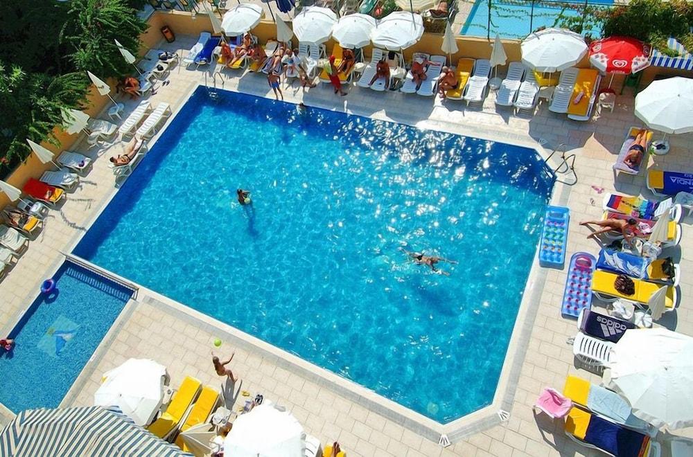 Hedef Kleopatra Golden Sun Hotel Аланя Екстериор снимка